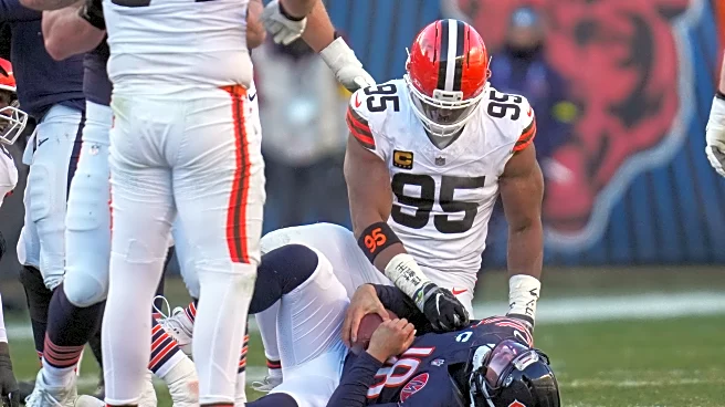 Cleveland Browns' Myles Garrett moves closer to sack record while playing through hip issue