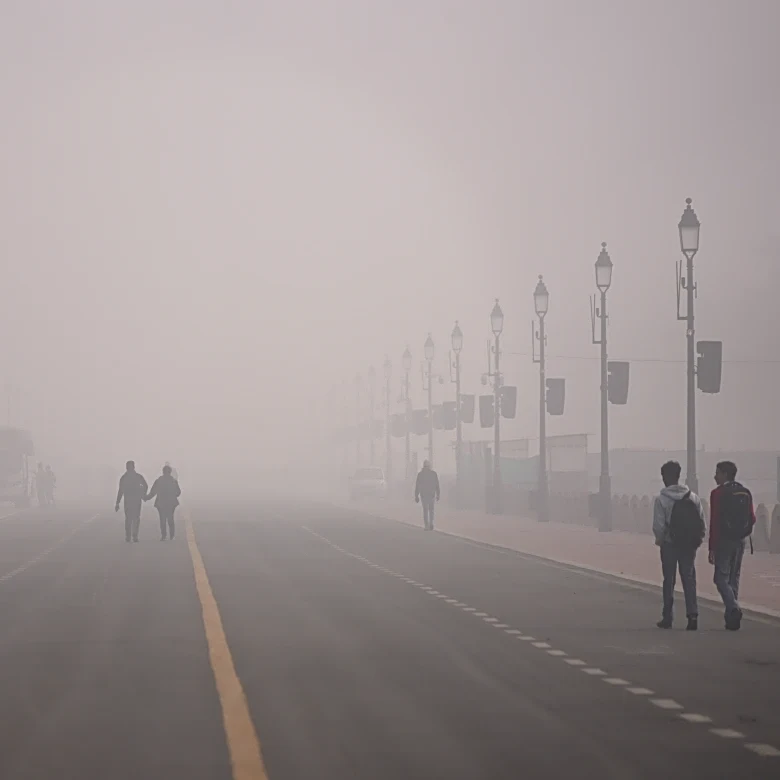 Toxic smog blankets New Delhi, disrupting travel and plunging air quality to hazardous levels
