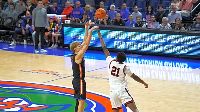 World's tallest teen dunks for first college field goal as No. 23 Florida routs Saint Francis