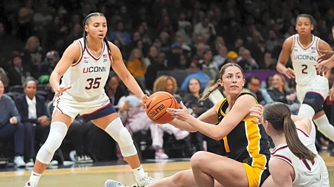 Geno Auriemma's UConn Huskies stifle opponents with relentless defense