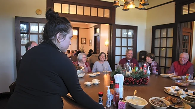 Giant lazy Susans bring people together at Mississippi restaurant
