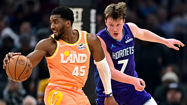 Mitchell scores 30 points as the Cavaliers beat the Hornets 139-132 to end a 3-game losing streak