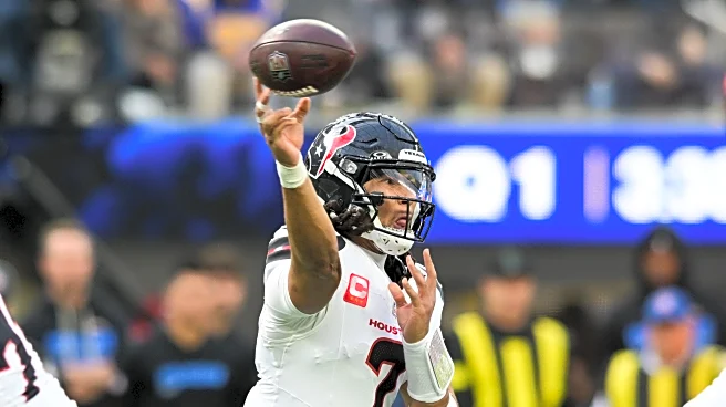 Texans clinch third consecutive playoff berth with 20-16 win over Chargers