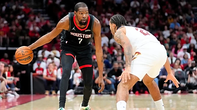 Kevin Durant scores 30 points to lead the Rockets to a dominant win over the Cavaliers