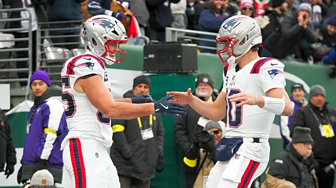 Patriots get career-high 5 TD passes from Maye in 42-10 rout of Jets, win AFC East a few hours later