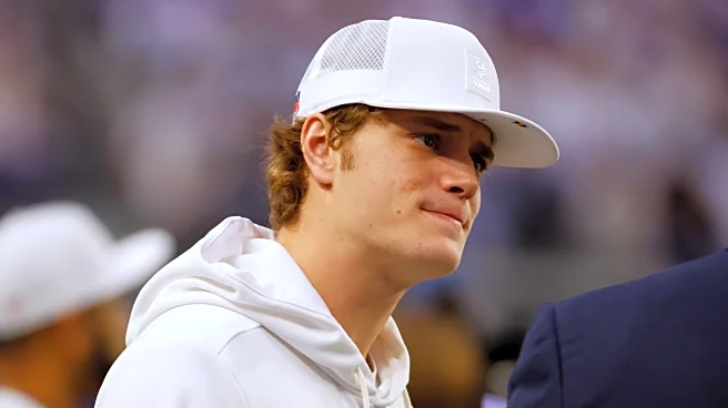 Vikes' McCarthy returns to practice, with progress on hand injury giving him chance to play vs. Pack