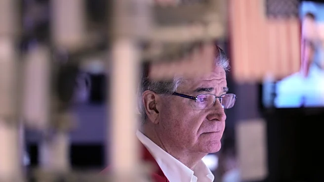 Wall Street rises toward records following mixed data on the job market