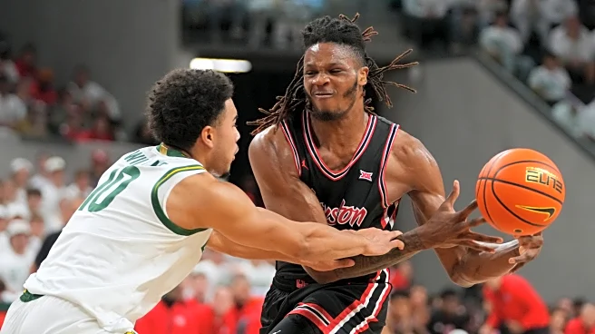 No. 7 Houston wins school-record 16th consecutive road game in 77-55 win at Baylor