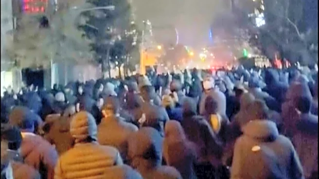 Trump says Iran wants to negotiate as the death toll in protests rises to at least 572