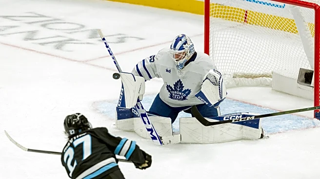 Guenther scores 2 goals as Mammoth beat Maple Leafs 6-1