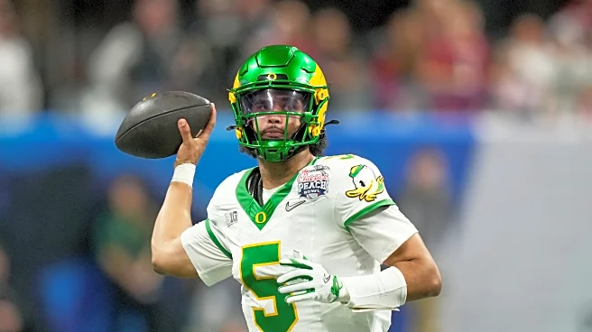 Oregon QB Dante Moore says he'll return to the Ducks rather than declare for the NFL draft