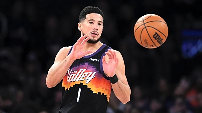 Booker returns from ankle injury to lead the Suns to a 106-99 victory over the slumping Knicks