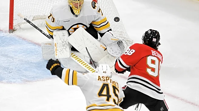 Bruins beat Blackhawks 5-2, extend winning streak to six games