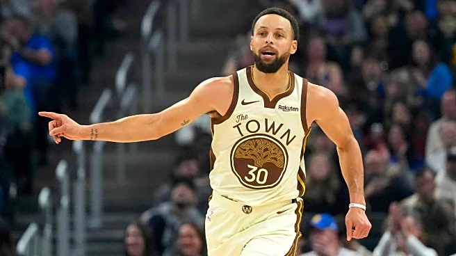 Balanced scoring, 23 3-pointers lead Warriors over Hornets, 136-116