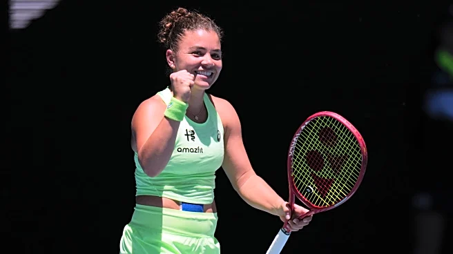 Paolini's fast start highlights opening day of Australian Open