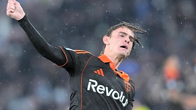 Nico Paz scores twice despite missed penalty as Como cruises past Lazio 3-0 in Serie A