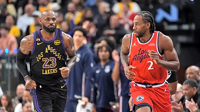 Kawhi Leonard's 24 points help Clippers hold off Lakers in tight fourth quarter