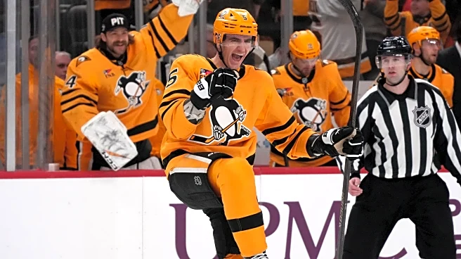 Penguins have 4-goal 2nd period to rout Blackhawks 6-2 for 5th straight win