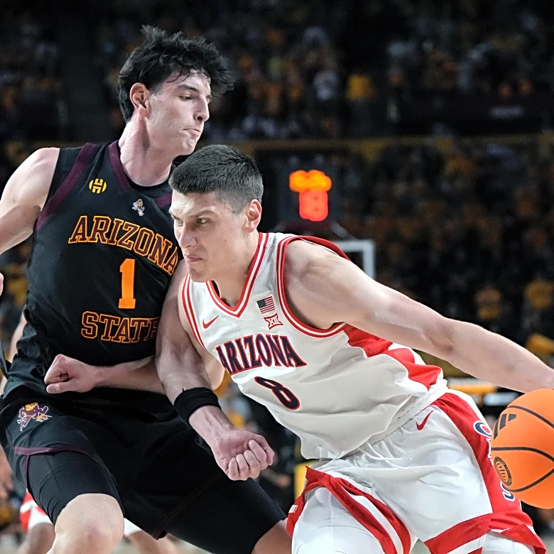 Arizona remains No. 1 in AP Top 25, Michigan jumps UConn for No. 2