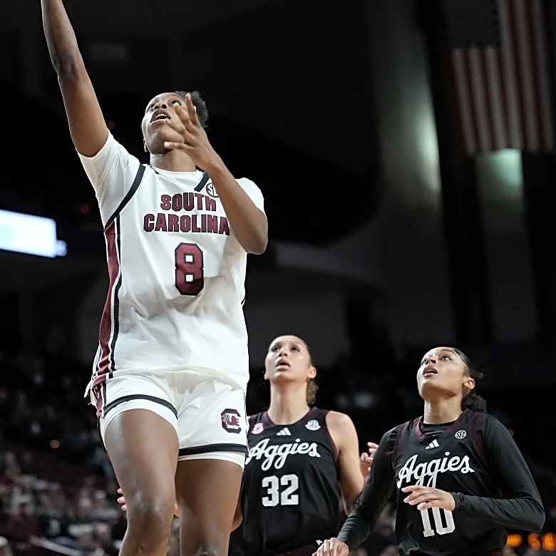 Joyce Edwards' 28 points lead No. 3 South Carolina to a 71-56 victory over Texas A&M