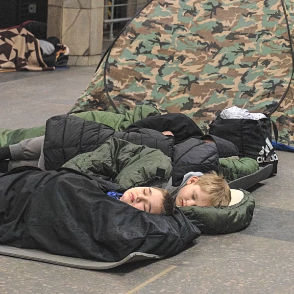 Russia fires 450 drones and 70 missiles at Ukraine, a day before US-brokered talks