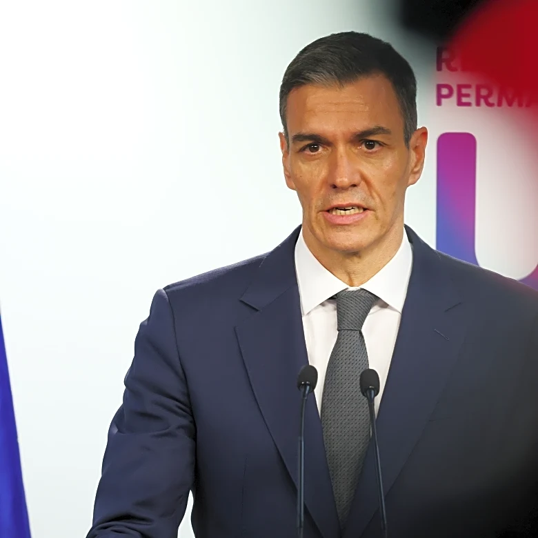 Spain looks to ban social media for under-16s, joining others in Europe