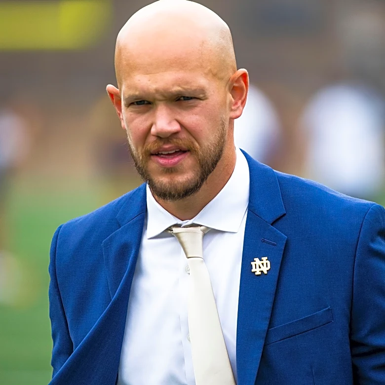 Chris O'Leary returns to Chargers as defensive coordinator, replacing mentor Jesse Minter