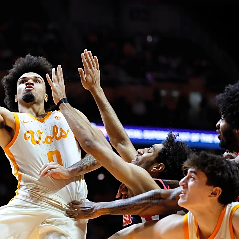 Ament's big 2nd half leads No. 25 Tennessee over Ole Miss, 84-66