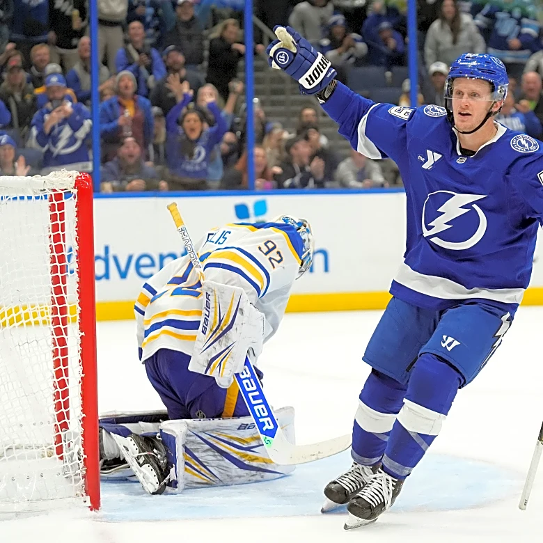 Guentzel's goal in the final seconds of OT gives the Lightning a 4-3 win over the Sabres