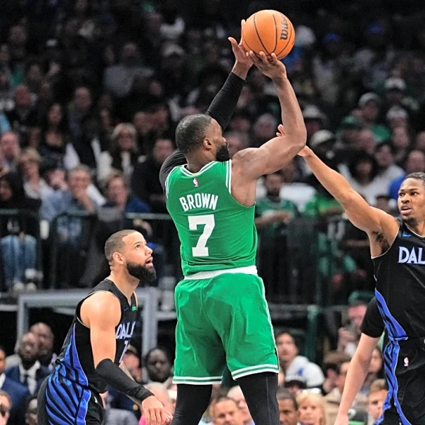Jaylen Brown scores 33 as Celtics beat Mavs 110-100 despite Flagg's 36 points
