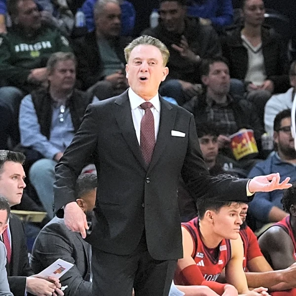 No. 22 St. John's overcomes shaky start to beat DePaul 68-56 for its 8th straight win