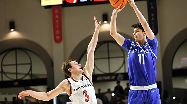 Dunlap's career-high 22 points help No. 19 Saint Louis top Davidson 91-82 for 16th straight win