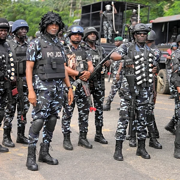 Gunmen kill at least 20 people in western Nigeria, Red Cross says