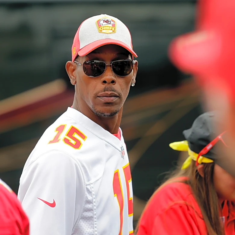 Patrick Mahomes' father arrested after authorities say he violated DWI probation