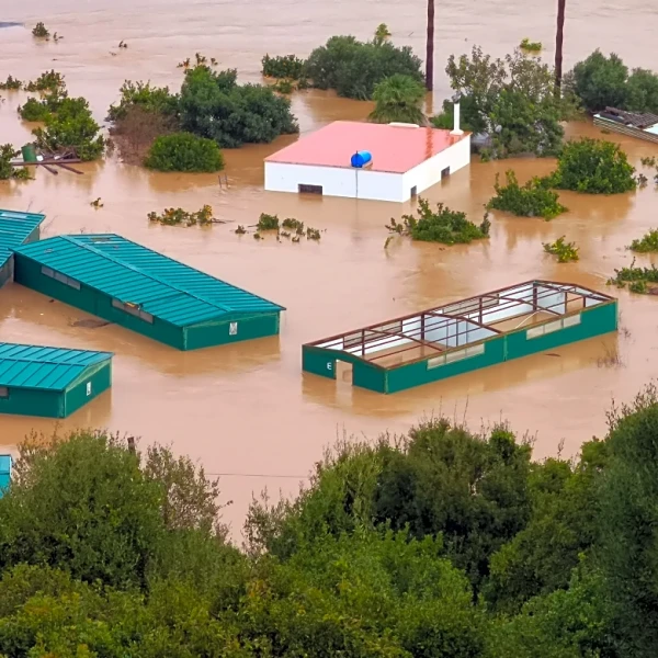 Storm Leonardo slams Spain and Portugal, leaving 1 dead and a girl missing