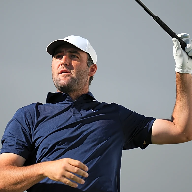 Pair of flubbed chips leave Scottie Scheffler in danger of missing the cut at Phoenix Open