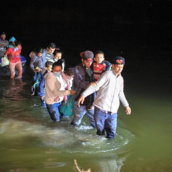 Judge orders return of 3 deported families protected by family separation settlement