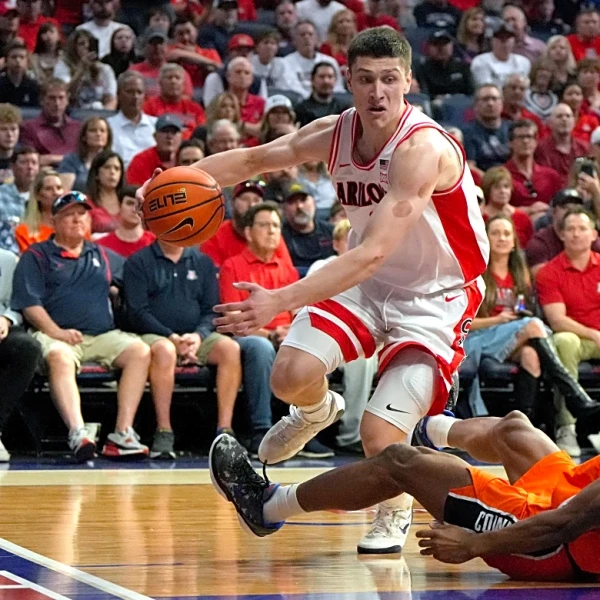 Burries scores 15 points, No. 1 Arizona shuts down Oklahoma State 84-47 to remain unbeaten