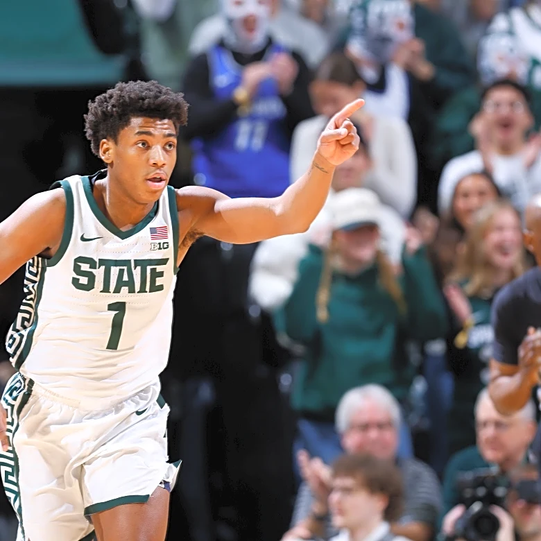 Jeremy Fears' 26 points and 15 assists help No. 10 Michigan State beat No. 5 Illinois 85-82 in OT