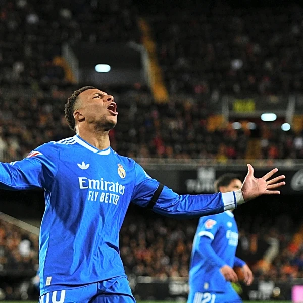 Kylian Mbappé's scoring streak for Madrid has some wondering if he'll overtake Cristiano Ronaldo