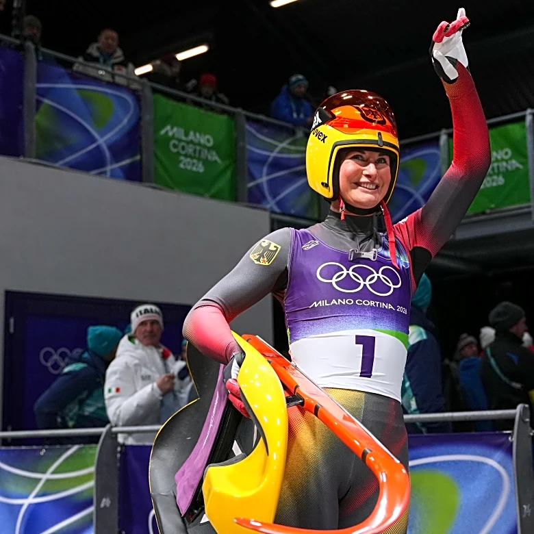Julia Taubitz is 1st and Merle Fraebel is 2nd at midway point of Olympic women's luge race