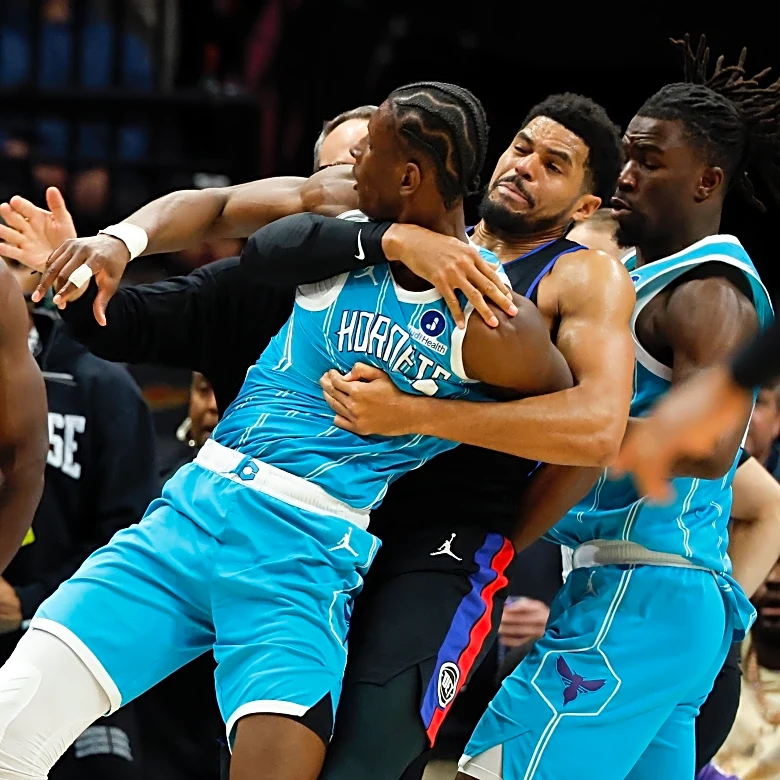 Pistons snap Hornets' 9-game streak with 110-104 win in game marred by fight, ejections
