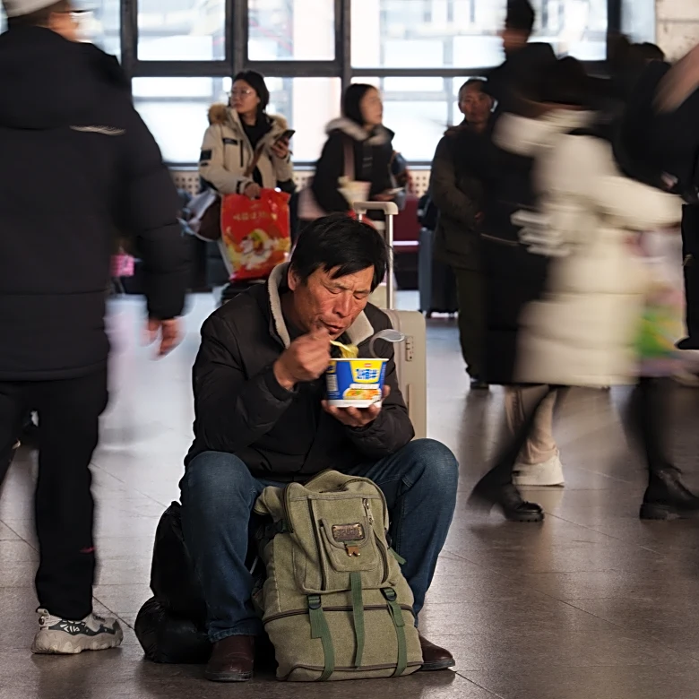 China’s Lunar New Year travel rush begins with record 9.5 billion trips expected