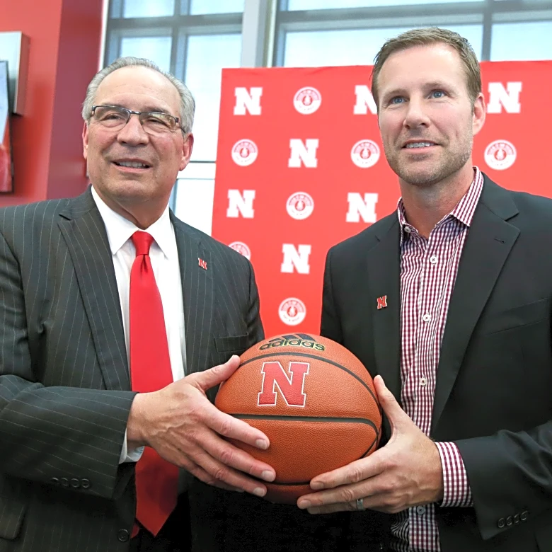 Ex-Nebraska AD Bill Moos writes in memoir Kelly, not Frost, was his first choice for football coach