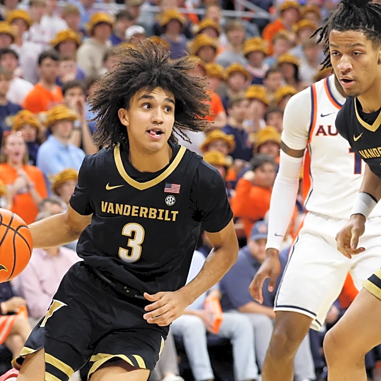 Tyler Tanner scores 25 points to help No. 19 Vanderbilt outlast Auburn 84-76