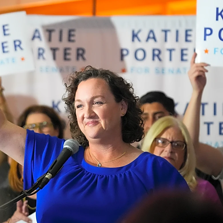 Crowded Democratic field in California governor's race might provide a rare opening for the GOP