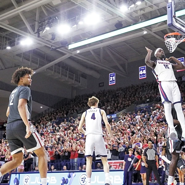 Ike scores 20 points and Fogle adds 17 as No. 12 Gonzaga routs Washington State 83-53