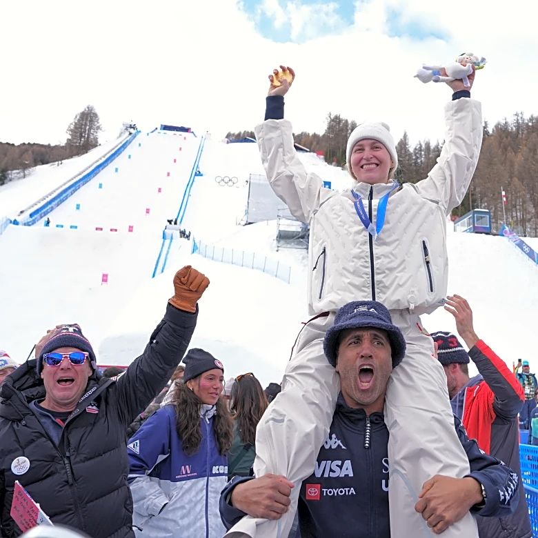 America's freestyling 'Lizard' leads a gold-silver medal grab in women's ski moguls