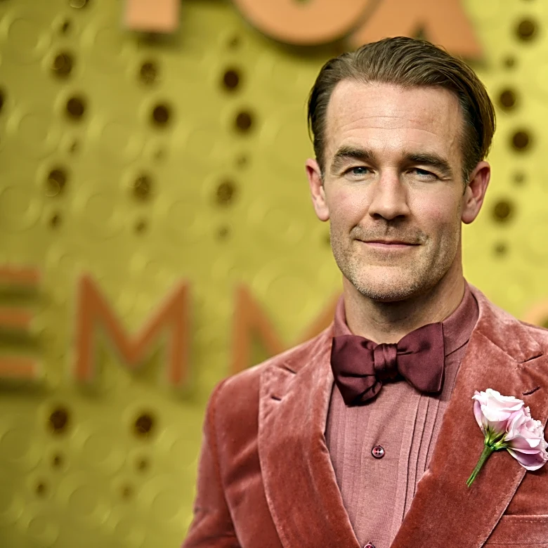 Busy Phillips, Chad Michael Murray and more react to the death of James Van Der Beek