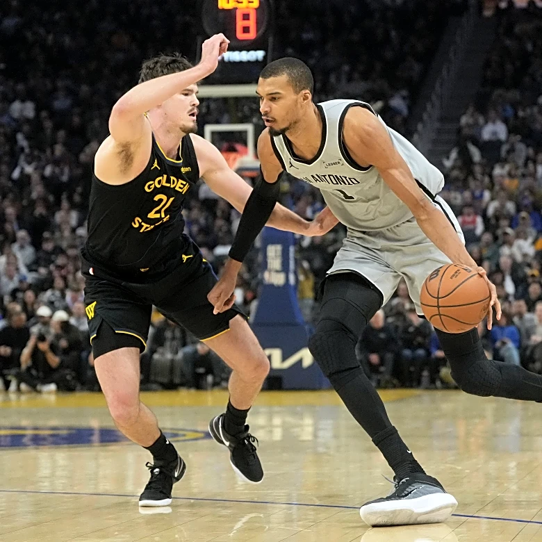 Fox and Wembanyama lead the Spurs past the Warriors 126-113 for their 6th straight win